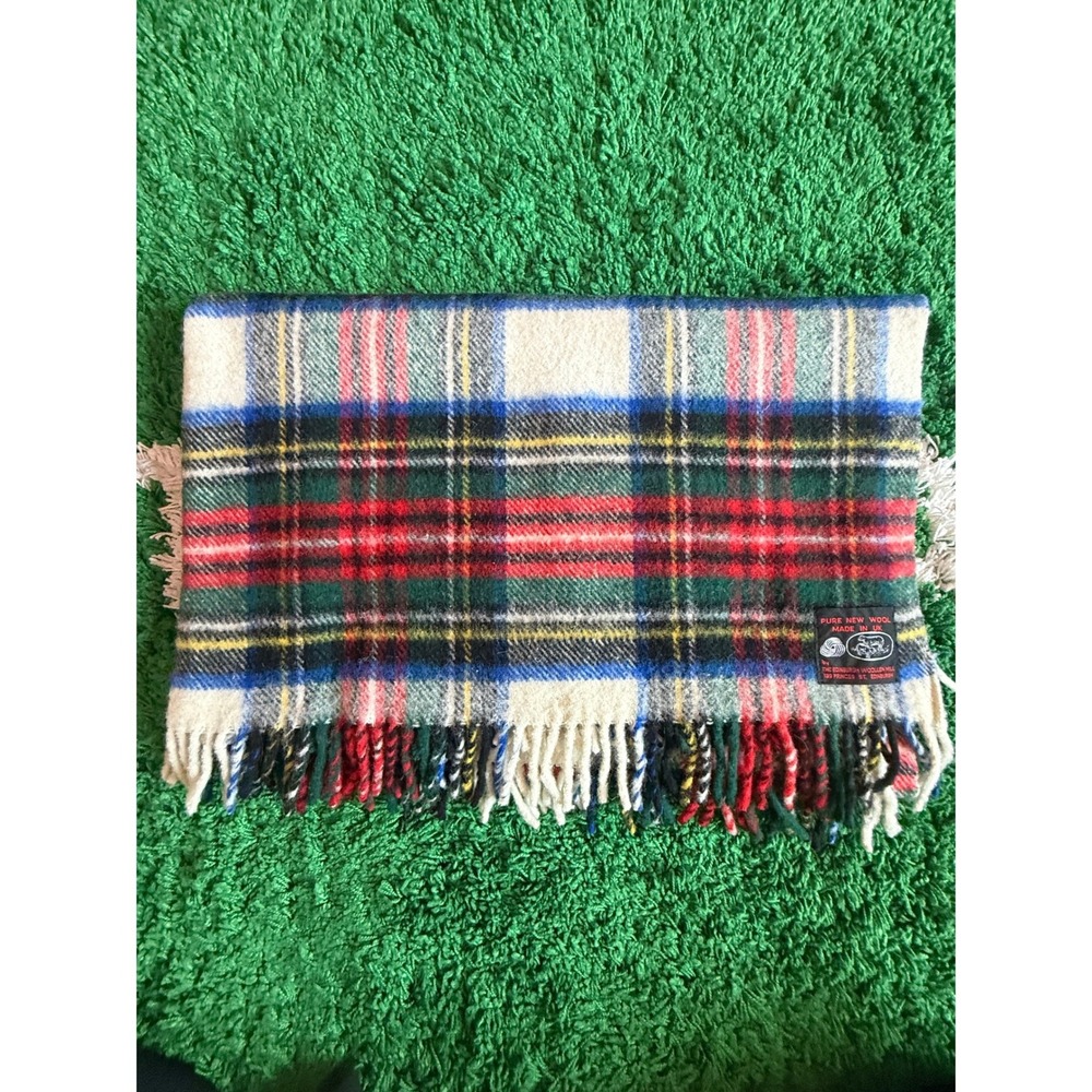 Edinburgh Woollen Mill Pure New Wool Scarf Tartan Plaid Made‎ in UK Fringed Red